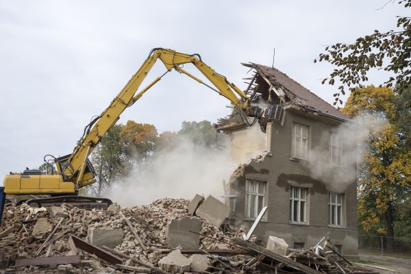 House Wrecking in Stockbridge